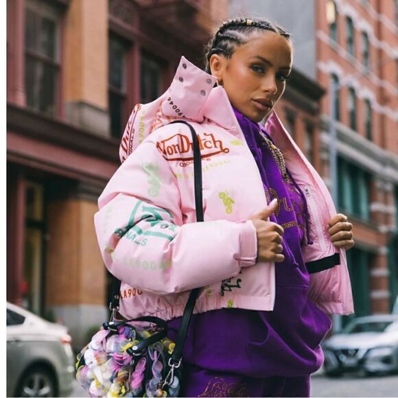 VON DUTCH PINK ALL OVER PRINT WOMEN'S STEF CROP PUFFER JACKET - Picture 1 of 5